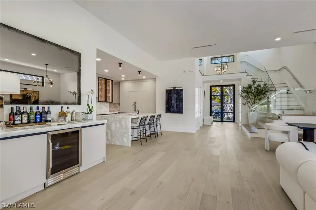 1150 8th Terrace N Naples FL 34102