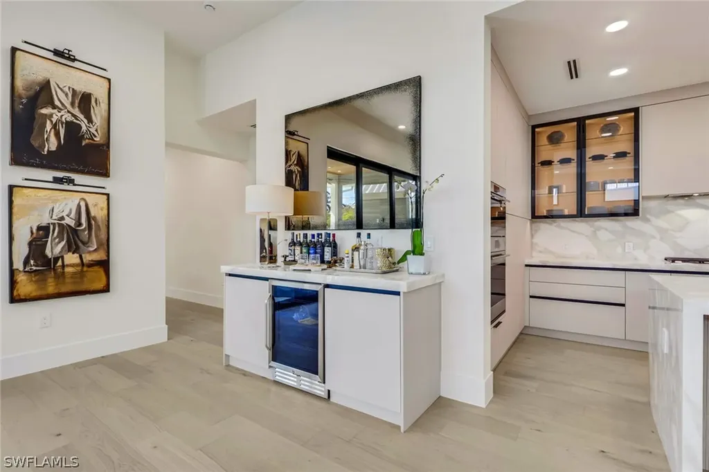 1150 8th Terrace N Naples FL 34102