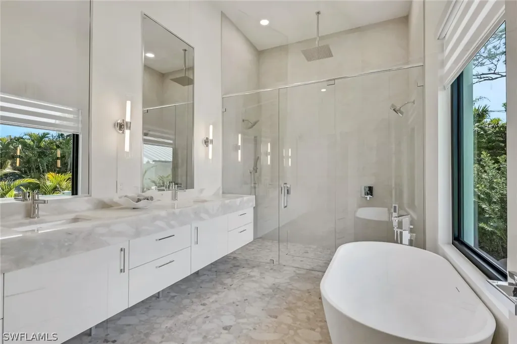 1150 8th Terrace N Naples FL 34102