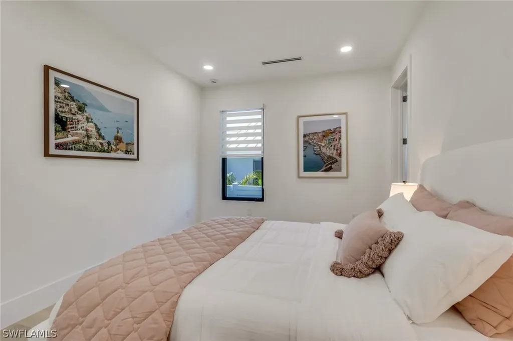 1150 8th Terrace N Naples FL 34102