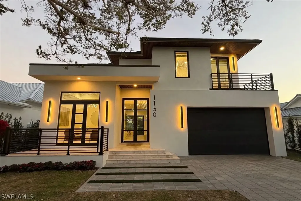 1150 8th Terrace N Naples FL 34102