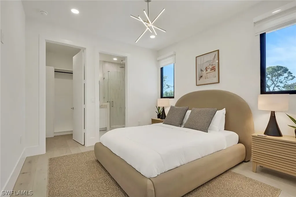 1150 8th Terrace N Naples FL 34102