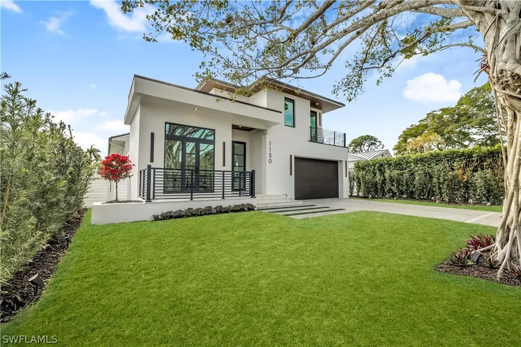 1150 8th Terrace N Naples FL 34102