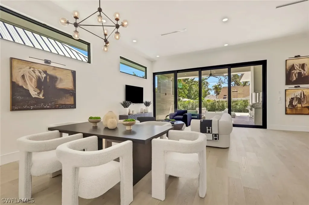 1150 8th Terrace N Naples FL 34102