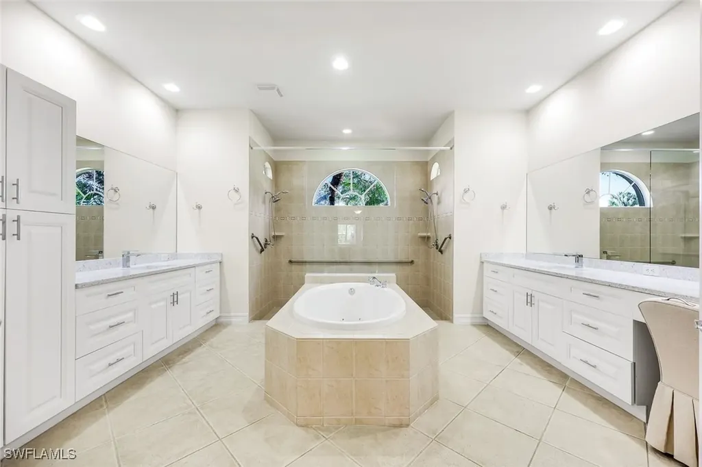 4963 Rustic Oaks Circle Naples FL 34105