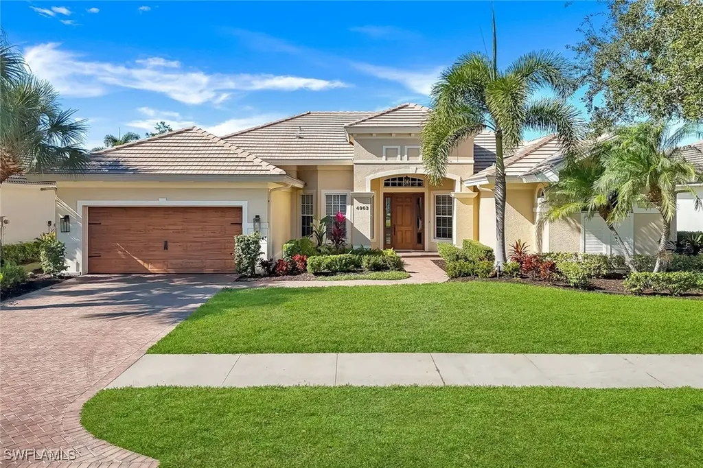 4963 Rustic Oaks Circle Naples FL 34105