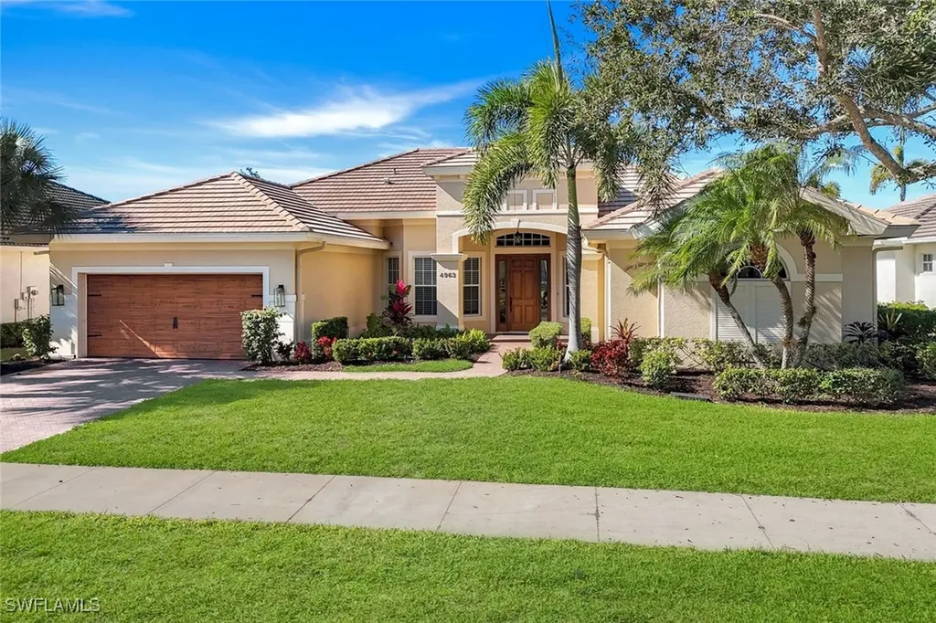 4963 Rustic Oaks Circle Naples FL 34105