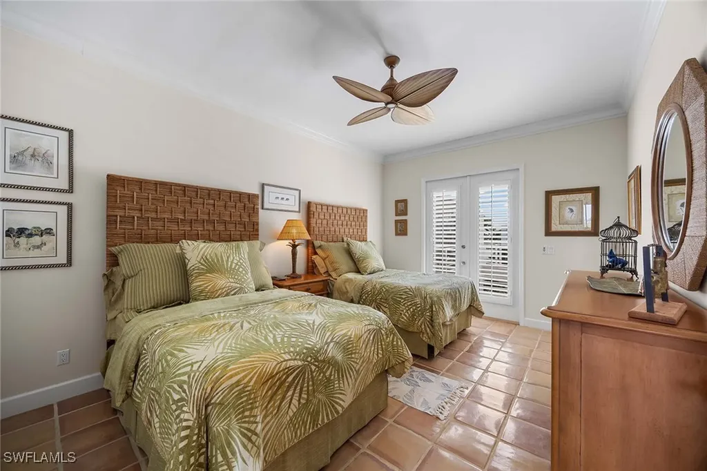 828 Hideaway Circle E Marco Island FL 34145