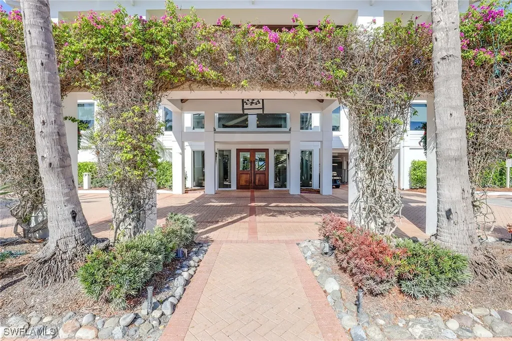 828 Hideaway Circle E Marco Island FL 34145