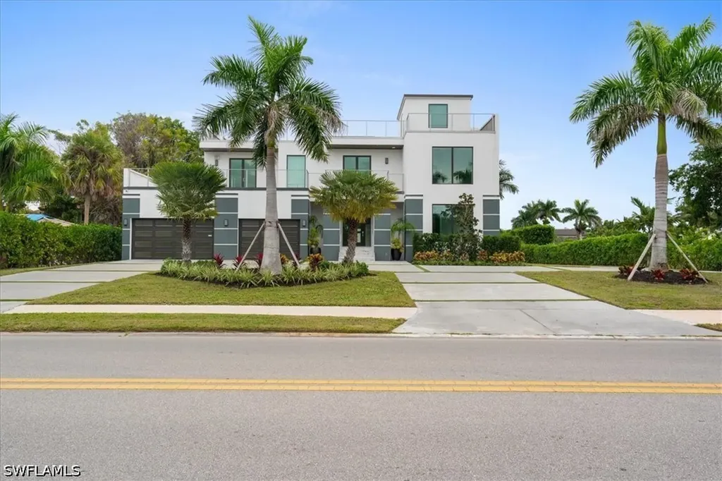 3800 Crayton Road Naples FL 34103