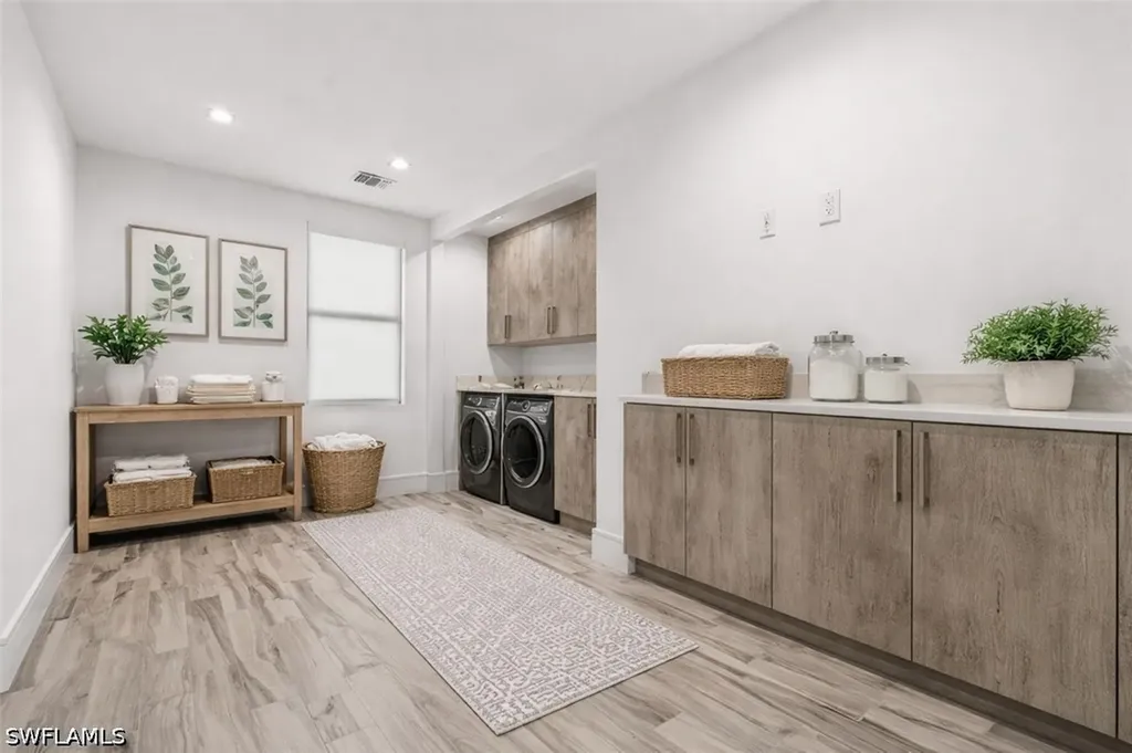 3800 Crayton Road Naples FL 34103