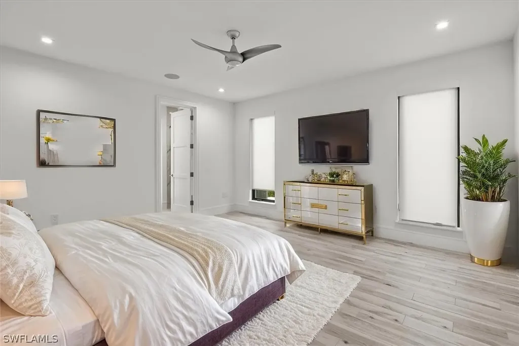 3800 Crayton Road Naples FL 34103