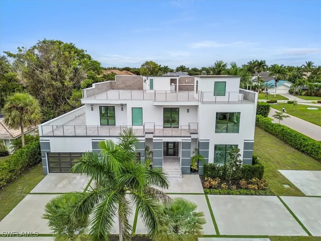 3800 Crayton Road Naples FL 34103