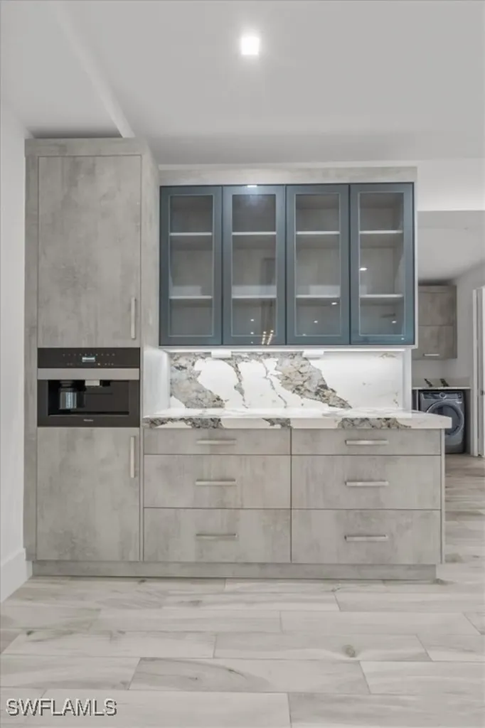 3800 Crayton Road Naples FL 34103