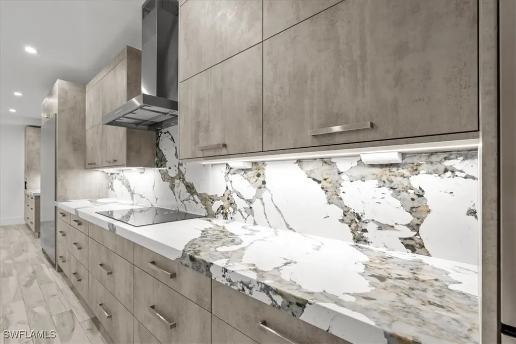 3800 Crayton Road Naples FL 34103