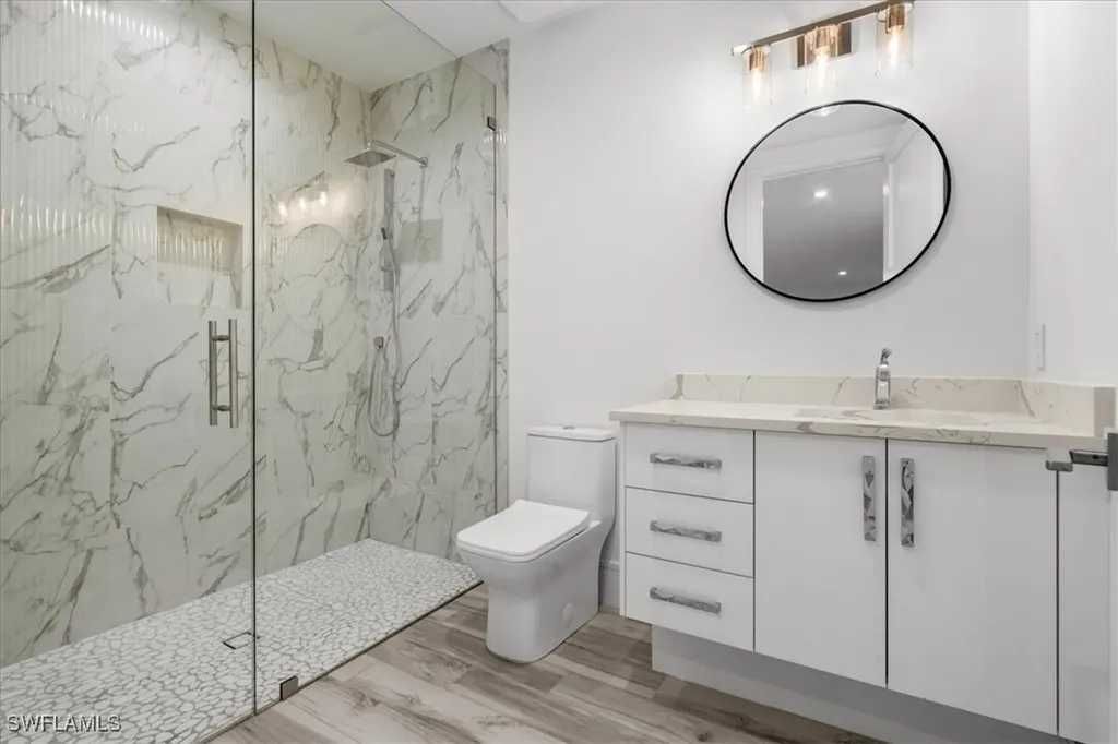 3800 Crayton Road Naples FL 34103