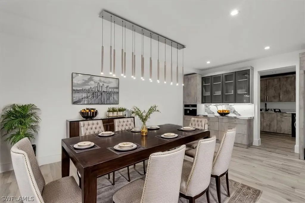 3800 Crayton Road Naples FL 34103