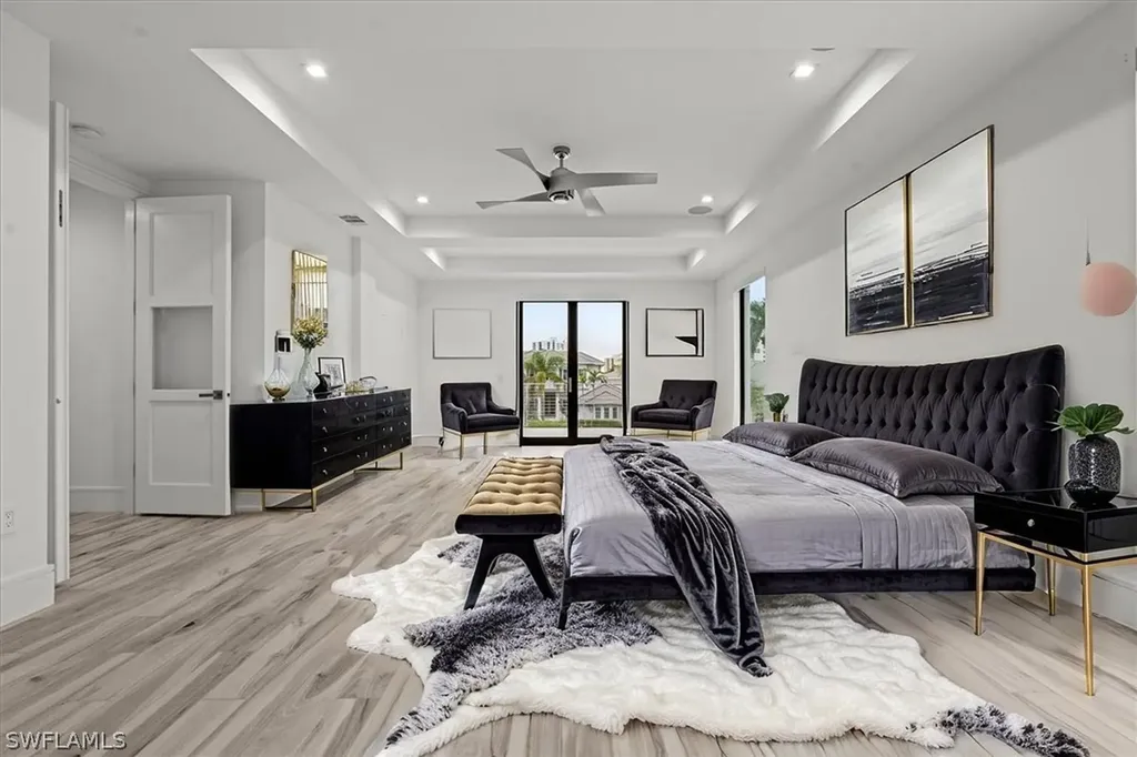 3800 Crayton Road Naples FL 34103