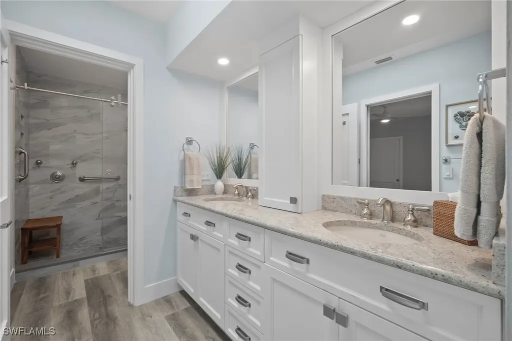 504 Tierra Mar Lane E Naples FL 34108