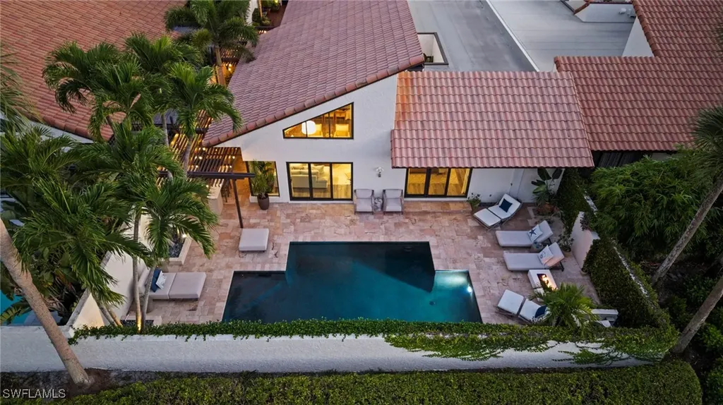 504 Tierra Mar Lane E Naples FL 34108