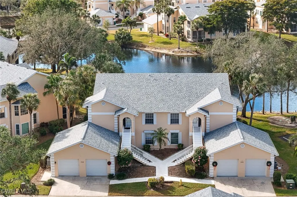 752 Wiggins Lake Drive Naples FL 34110