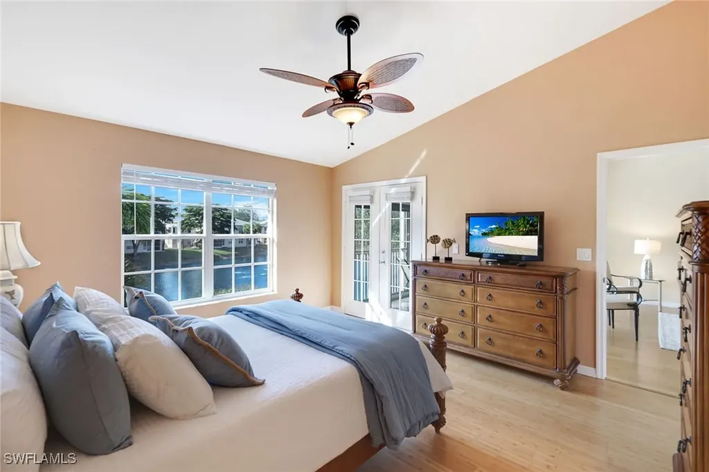 752 Wiggins Lake Drive Naples FL 34110