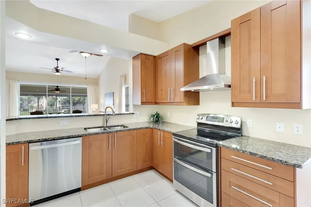 752 Wiggins Lake Drive Naples FL 34110