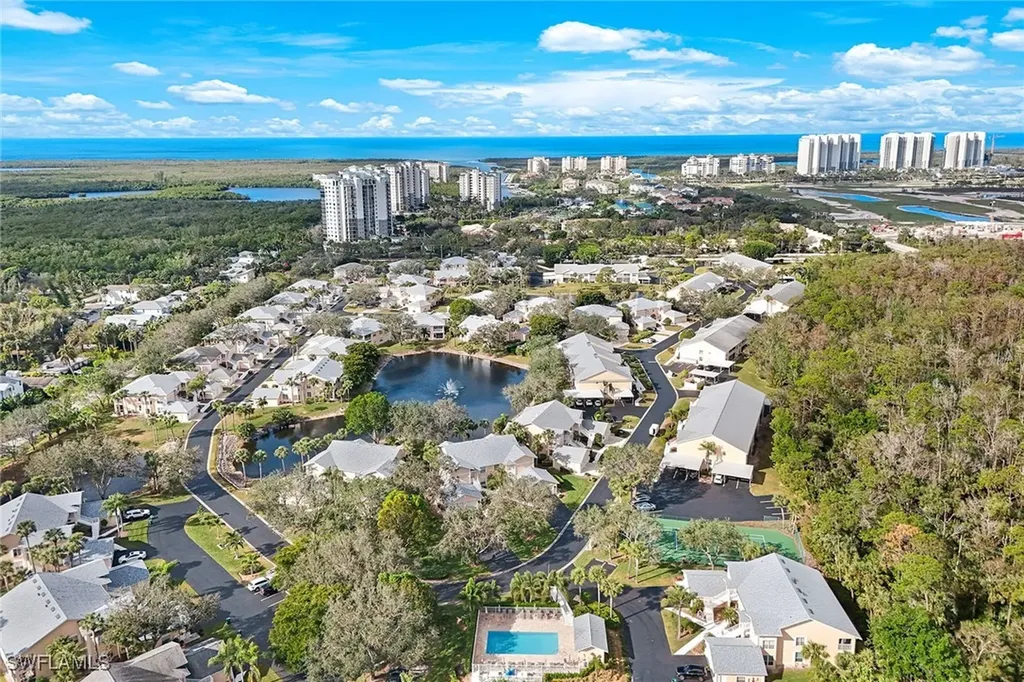 752 Wiggins Lake Drive Naples FL 34110