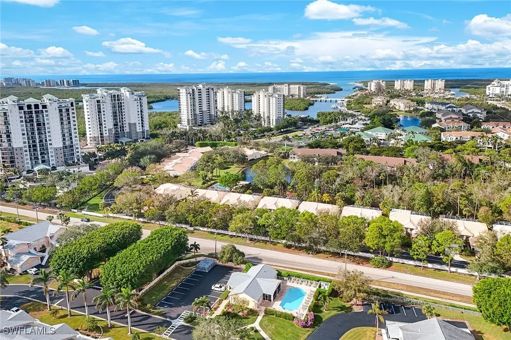 752 Wiggins Lake Drive Naples FL 34110