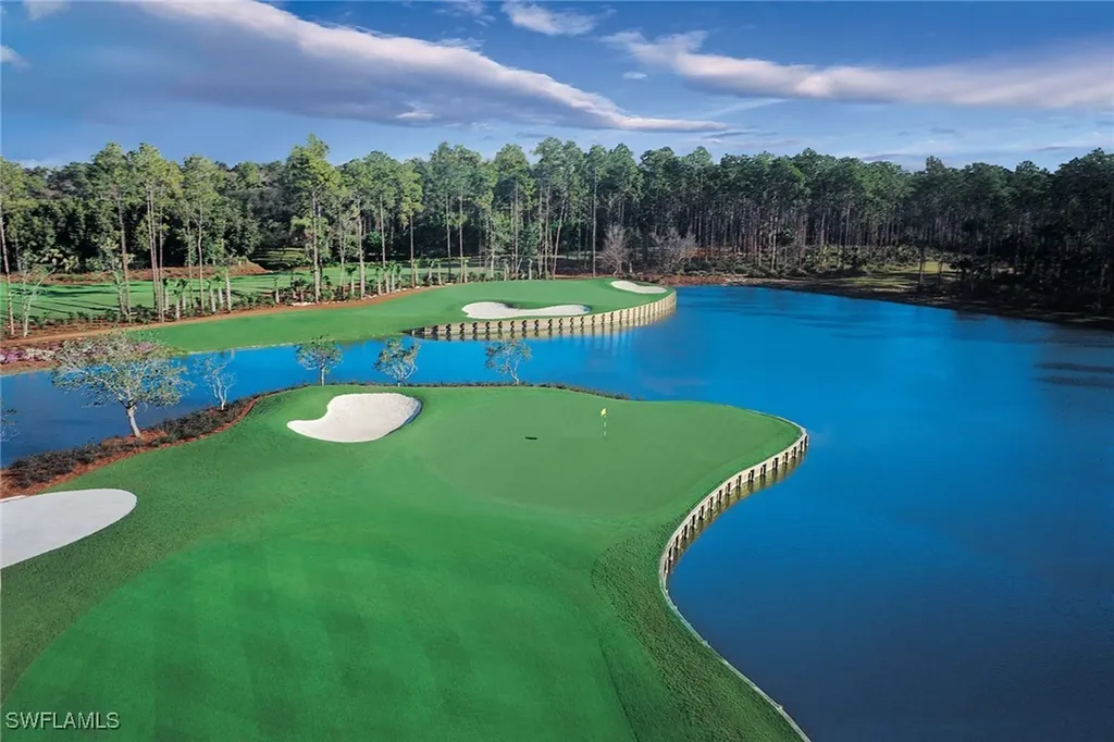 752 Wiggins Lake Drive Naples FL 34110