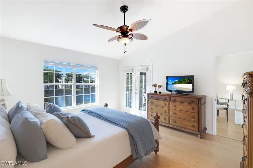 752 Wiggins Lake Drive Naples FL 34110