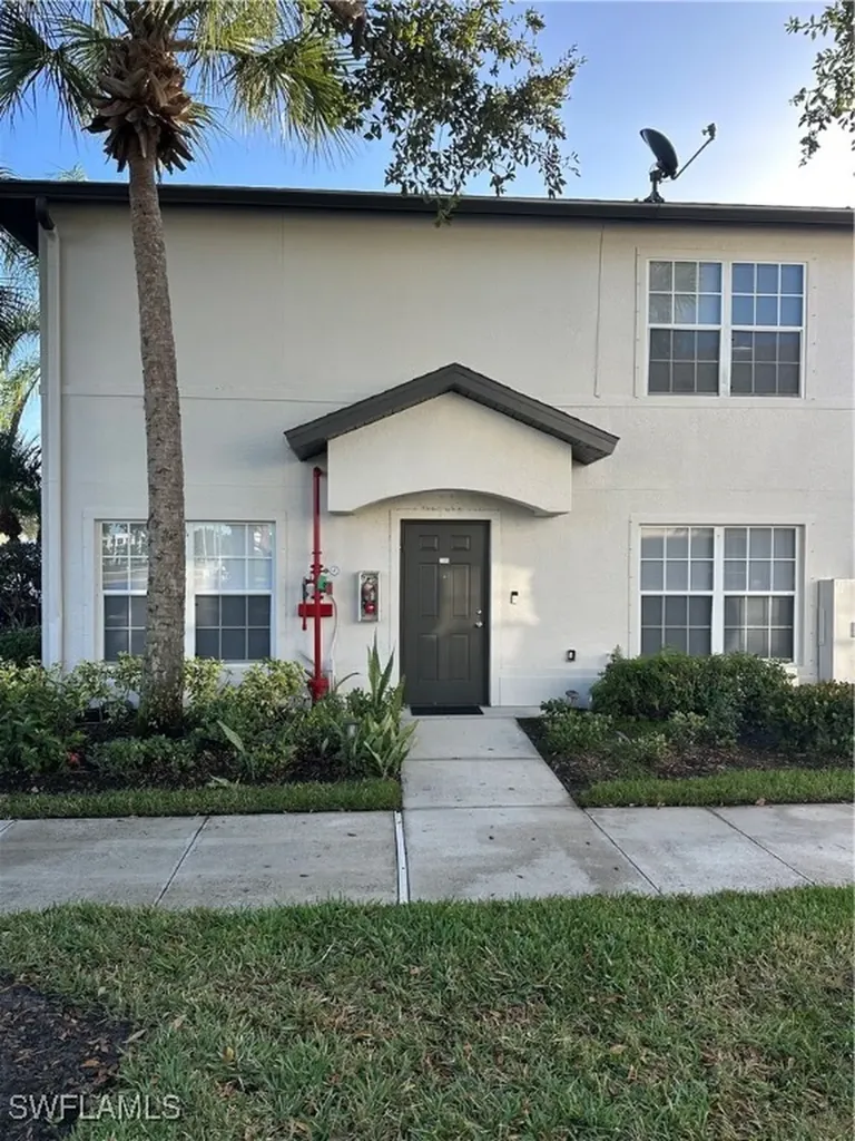 9069 Gervais Circle Naples FL 34120