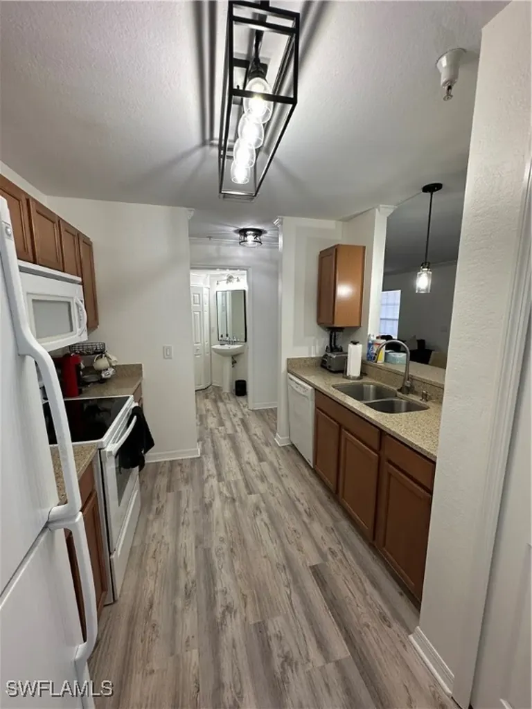 9069 Gervais Circle Naples FL 34120