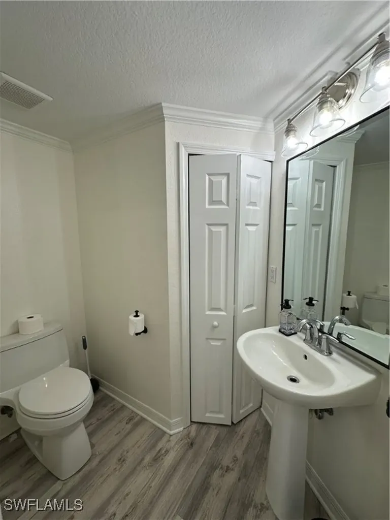 9069 Gervais Circle Naples FL 34120