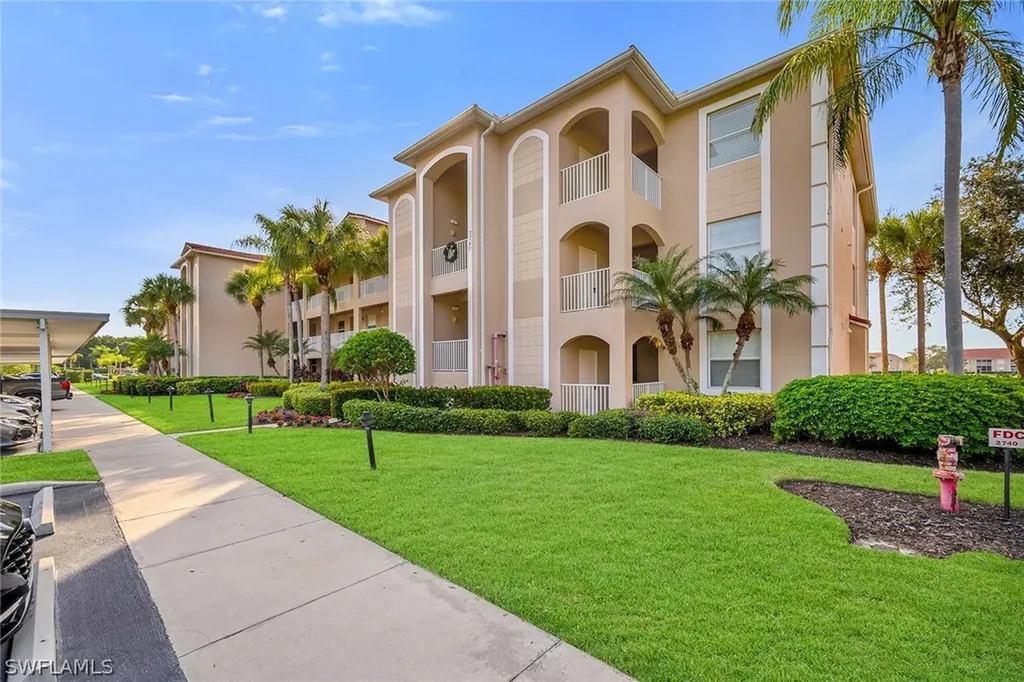 2740 Cypress Trace Circle Naples FL 34119