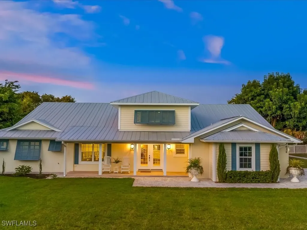 624 Ridge Drive Naples FL 34108