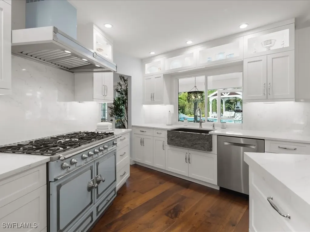 624 Ridge Drive Naples FL 34108