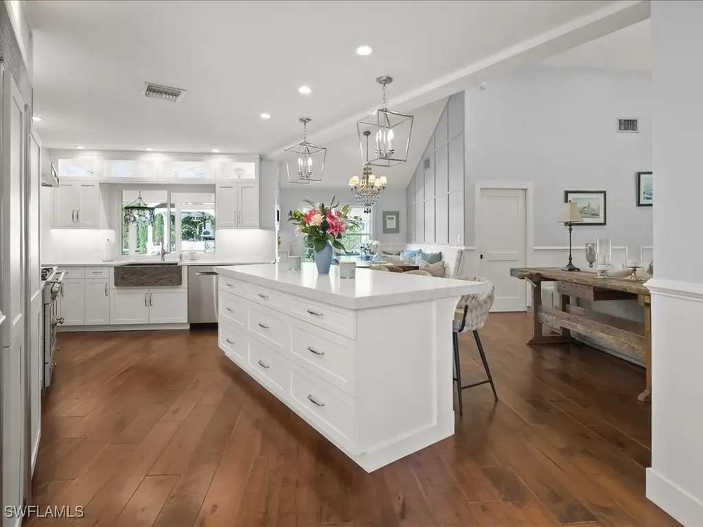 624 Ridge Drive Naples FL 34108