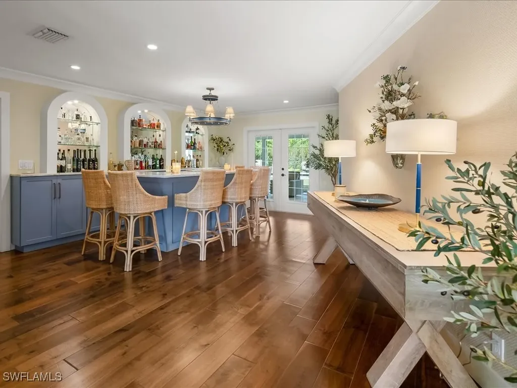 624 Ridge Drive Naples FL 34108
