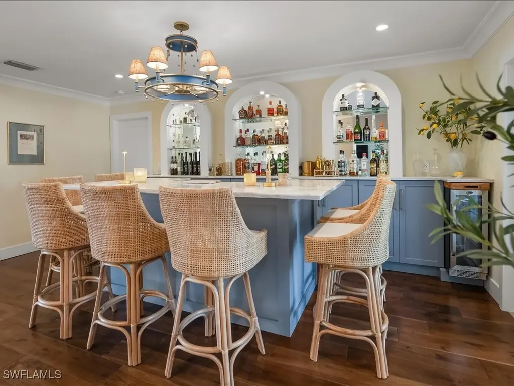 624 Ridge Drive Naples FL 34108