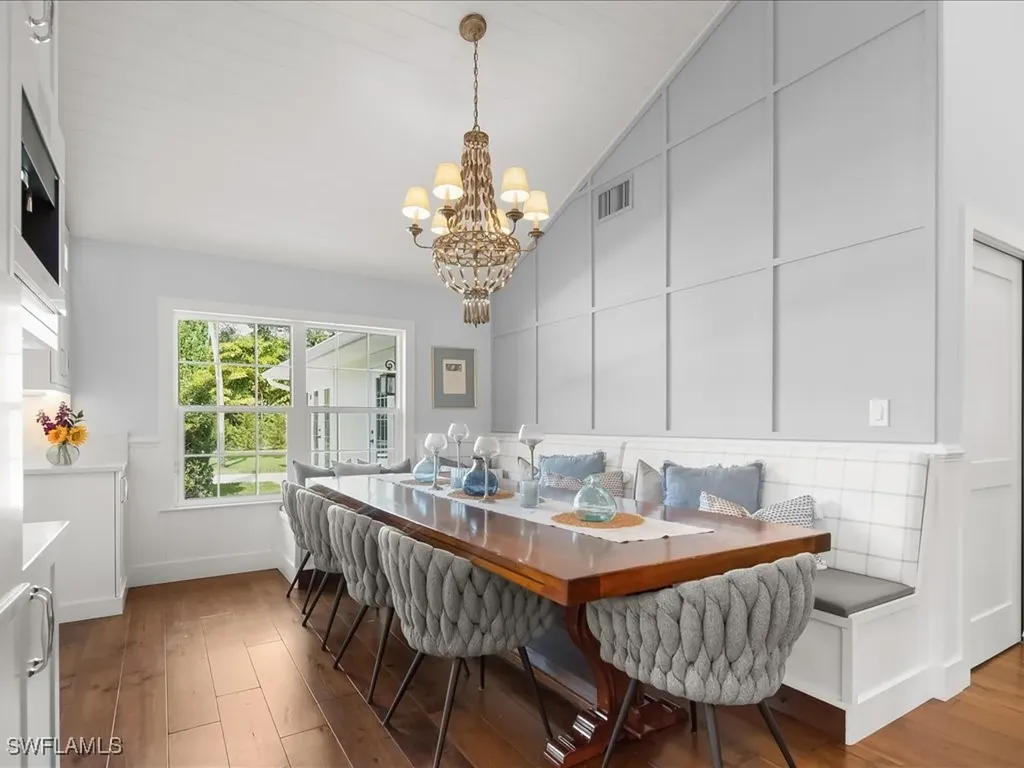624 Ridge Drive Naples FL 34108