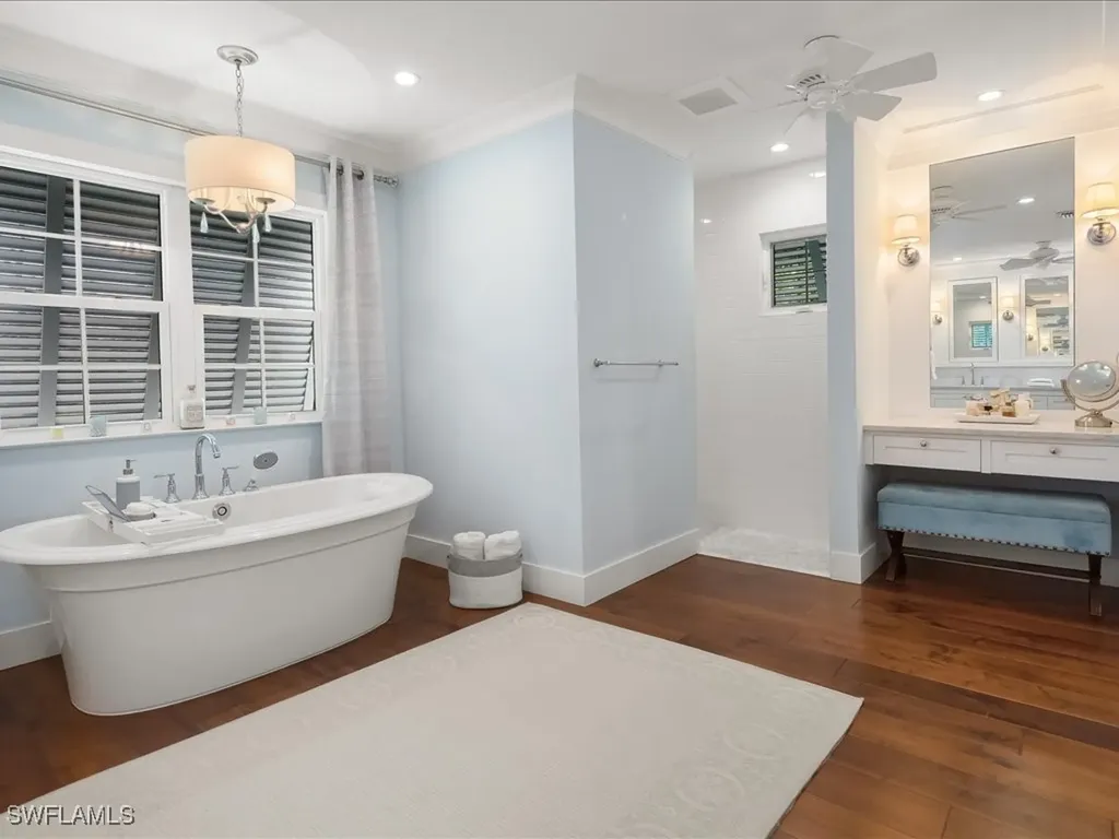 624 Ridge Drive Naples FL 34108