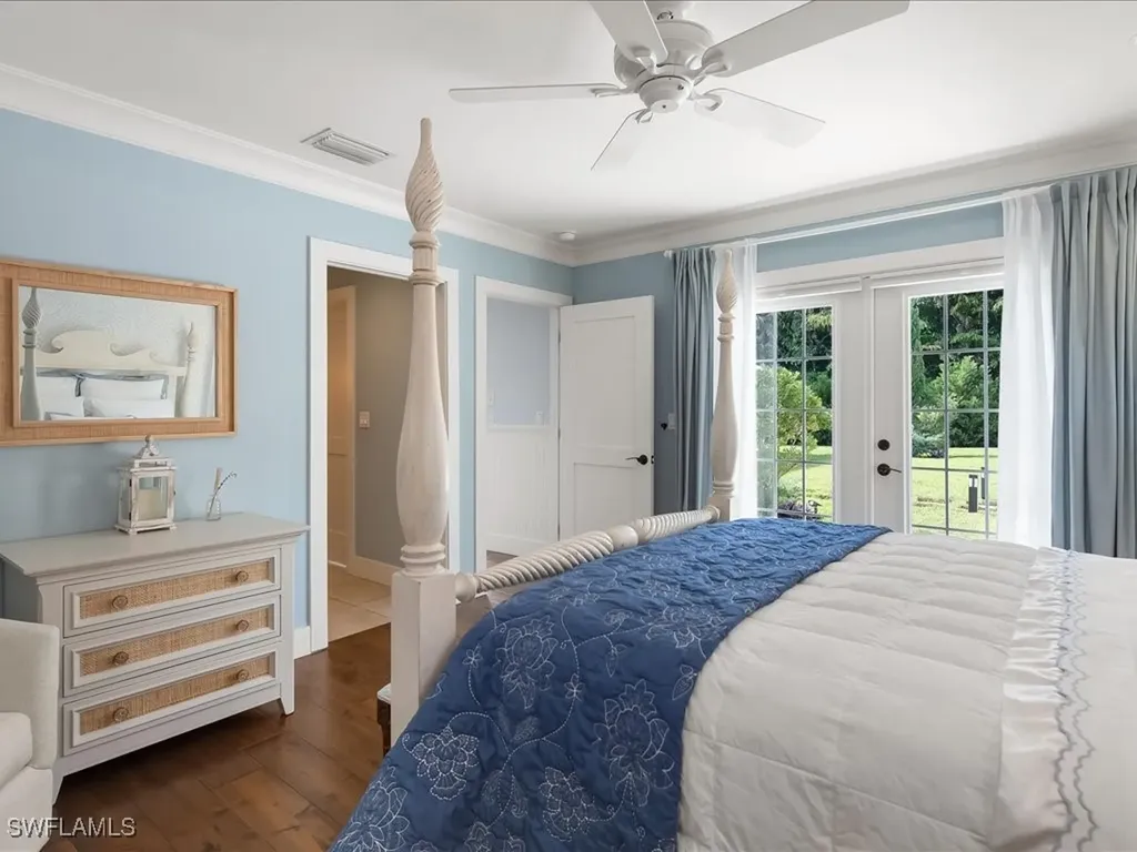 624 Ridge Drive Naples FL 34108