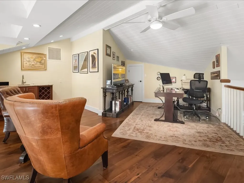 624 Ridge Drive Naples FL 34108