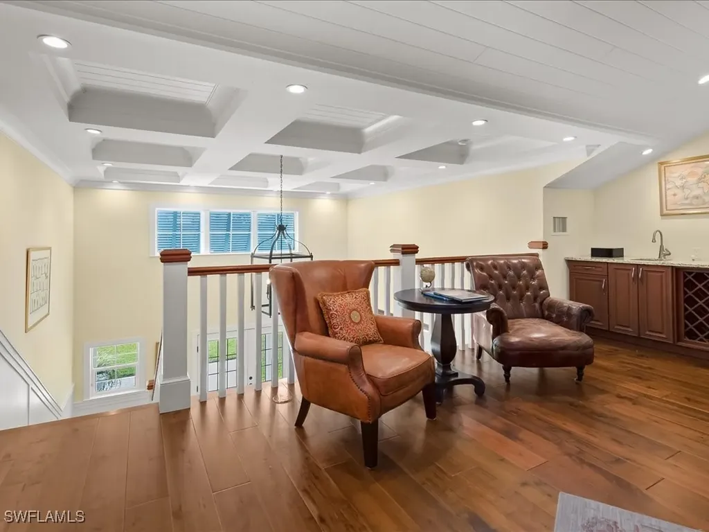 624 Ridge Drive Naples FL 34108