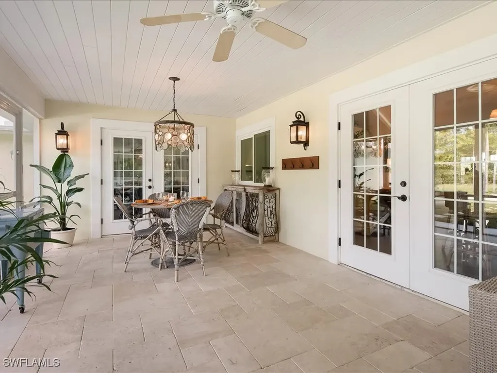 624 Ridge Drive Naples FL 34108