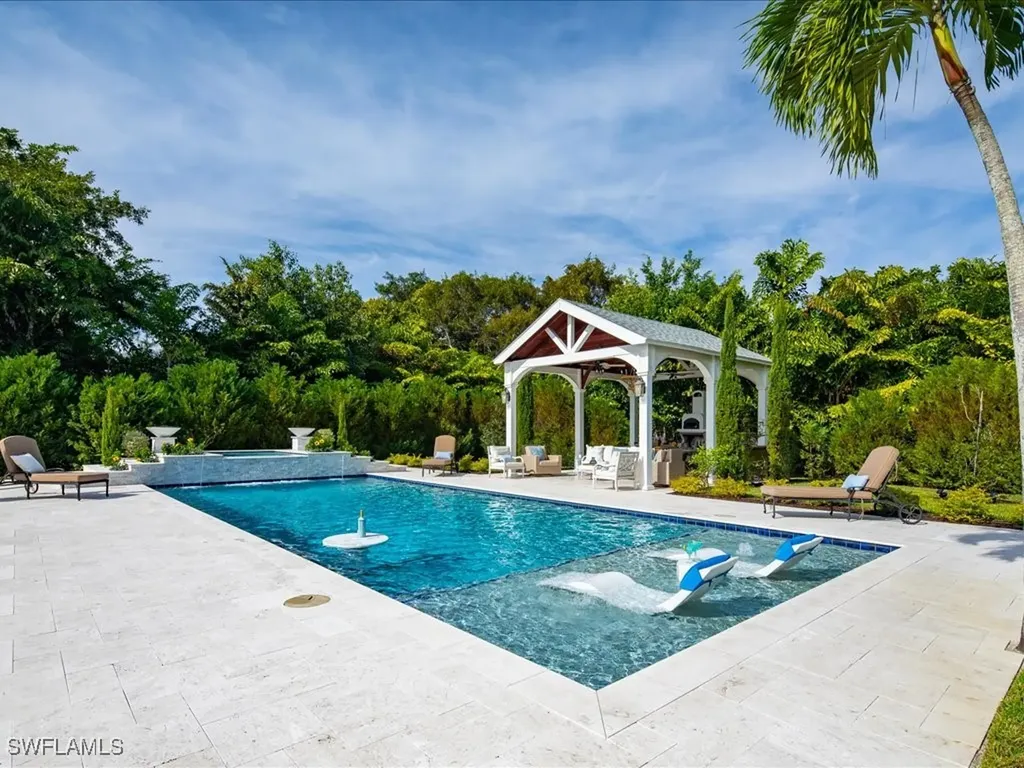624 Ridge Drive Naples FL 34108