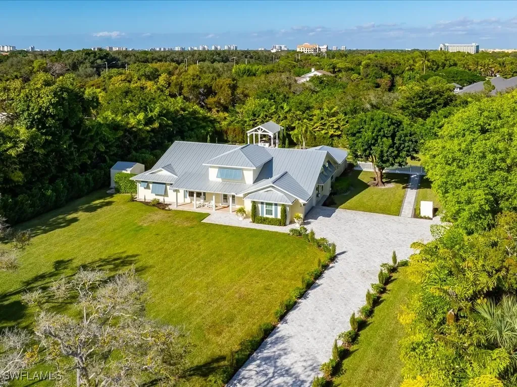 624 Ridge Drive Naples FL 34108