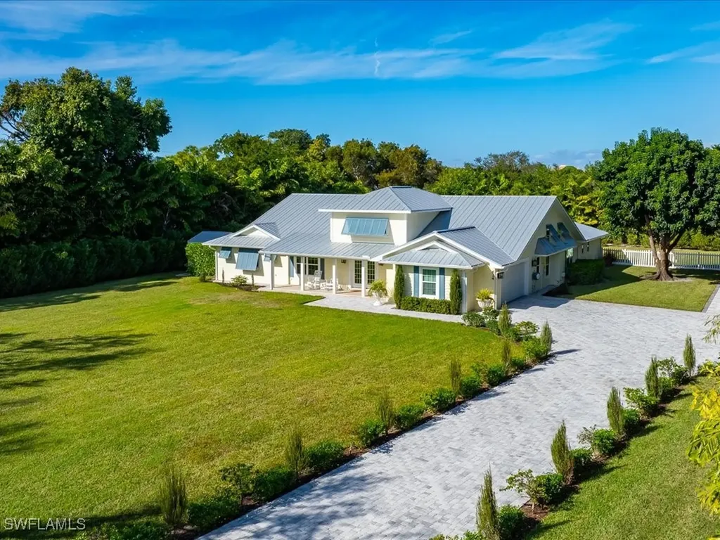 624 Ridge Drive Naples FL 34108