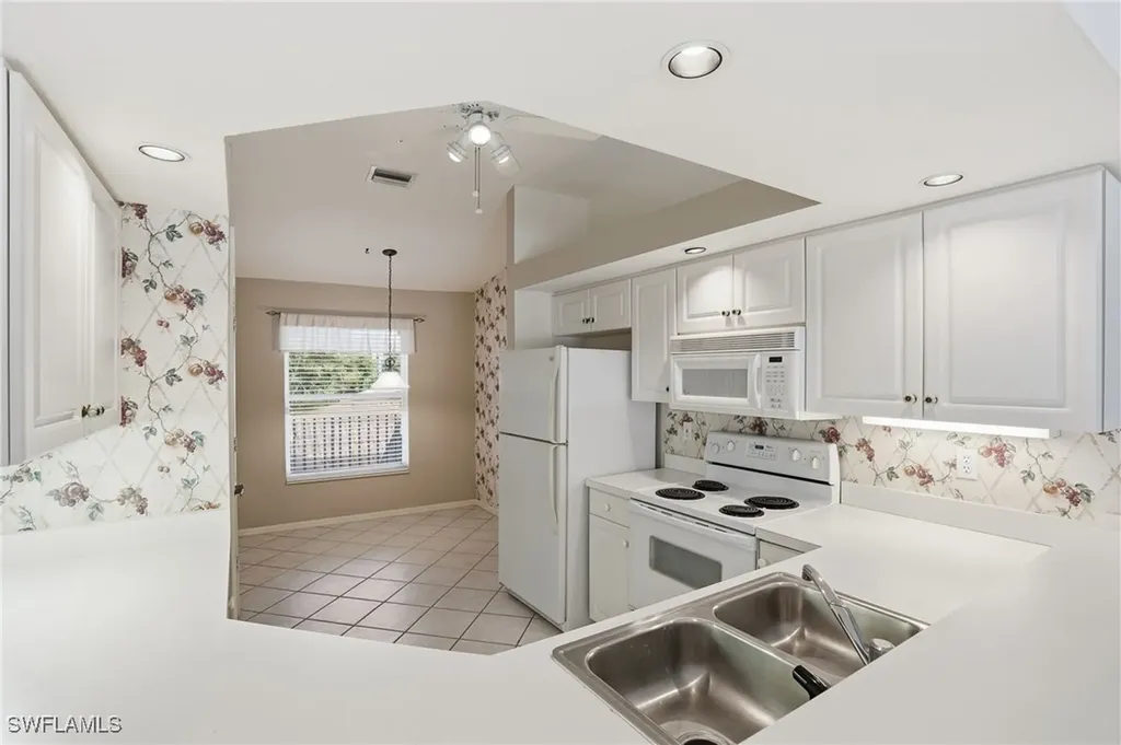 1032 Manor Lake Drive Naples FL 34110